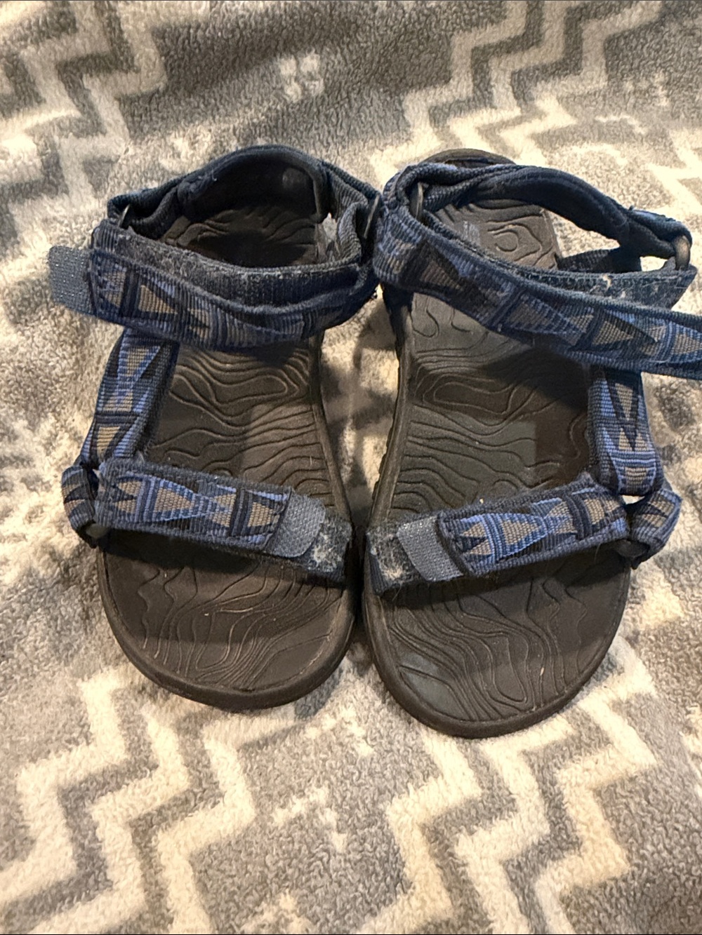 11k teva hurricane sandals